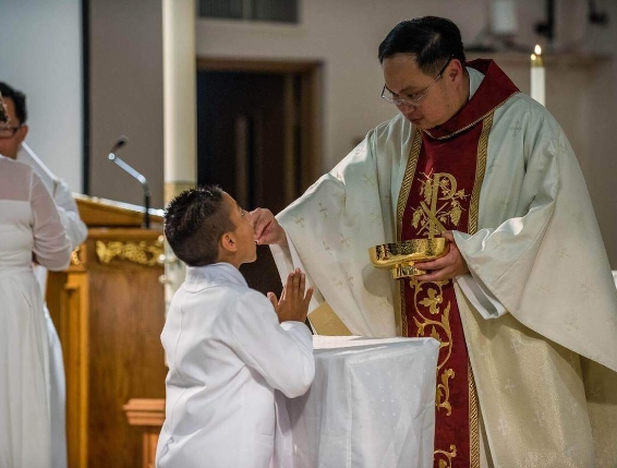catholic church communion